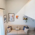 Armonia Seaside Lofts * Marónia