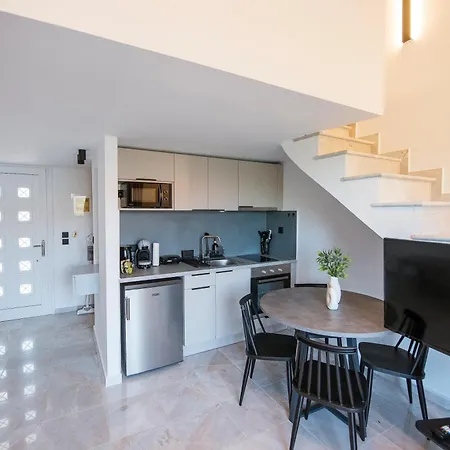 Armonia Seaside Lofts Апартамент