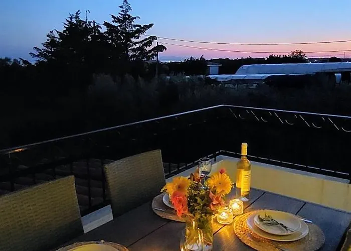 Armonia Seaside Lofts * Marónia