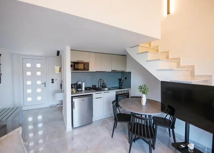 Armonia Seaside Lofts アパート